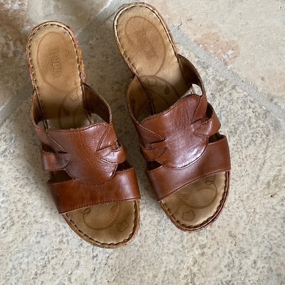BORN Cork Wedge Slip On Sandals Womens Leather comfort Tan floral Beach Size 9 - Picture 3 of 9